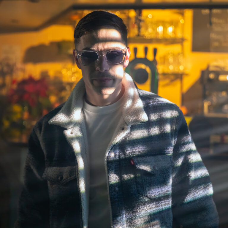 Lire la suite à propos de l’article Sortie : Azax – Confession 🎵